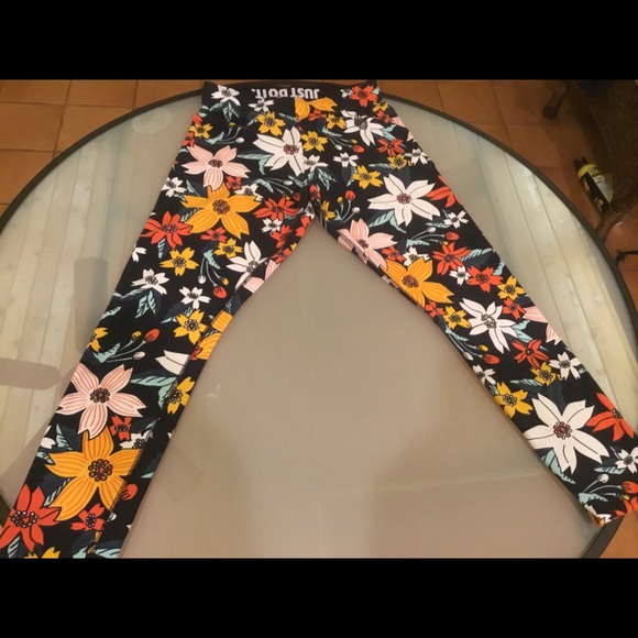 Nike leggings floral pattern size XS - Picture 3 of 3